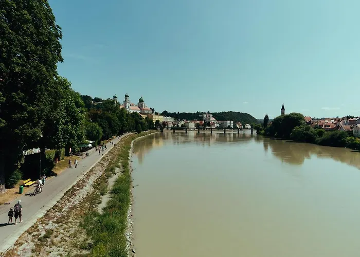 Modern Und Gemuetlich Ggue. Uni-passau, Tg-stellplatz, Balkon דירה